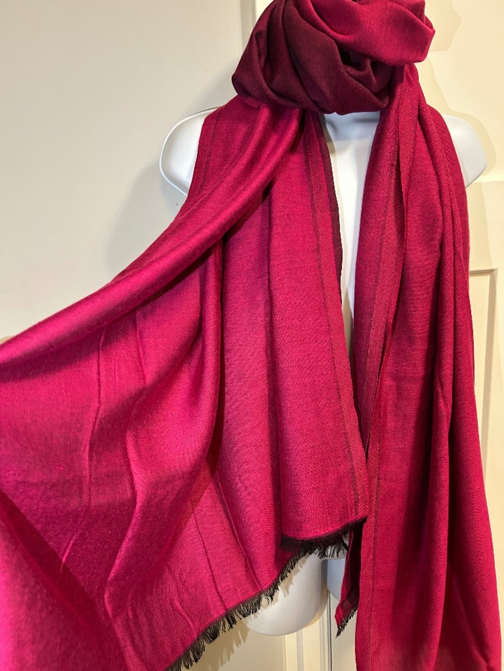 Viscose scarf size 215x75 cm